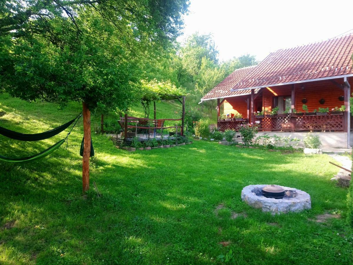 Guest House Little Heaven Užice Buitenkant foto